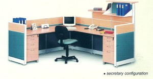 Partisi Kantor Uno Sekretaris